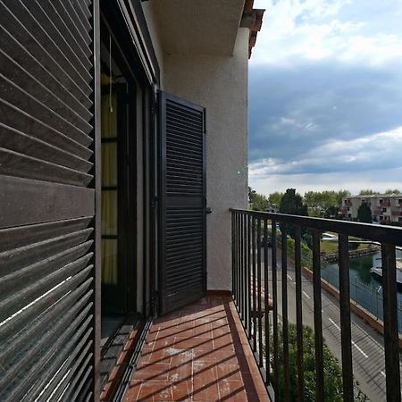 Bonito Apartamento Equipado, Cerca De La Playa エンプリアブラバ エクステリア 写真