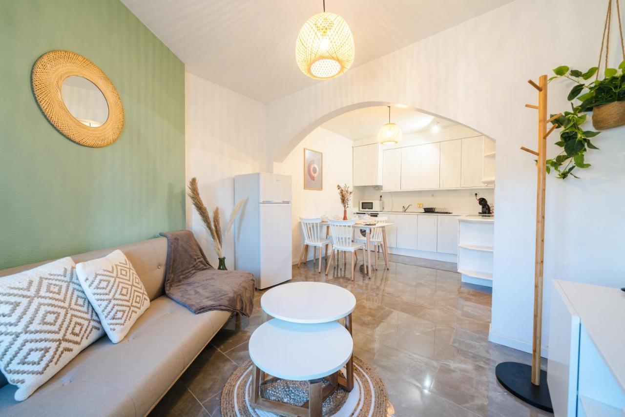 Bonito Apartamento Equipado, Cerca De La Playa エンプリアブラバ エクステリア 写真